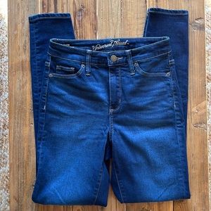 Universal Thread Highest Rise Skinny size 0/25